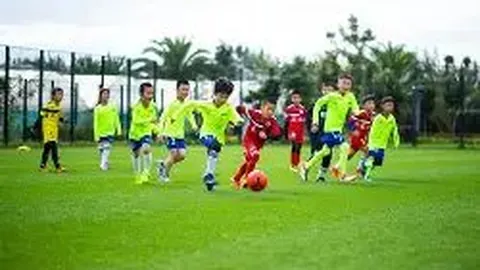 林诗栋亚洲杯首战3-0轻取黄镇廷，斩获开门红