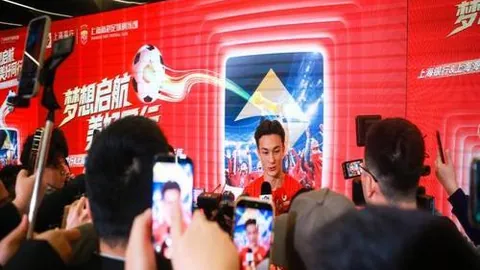 “西甲第28轮落幕，莱万25球刷新巴萨18-19赛季梅西后纪录”